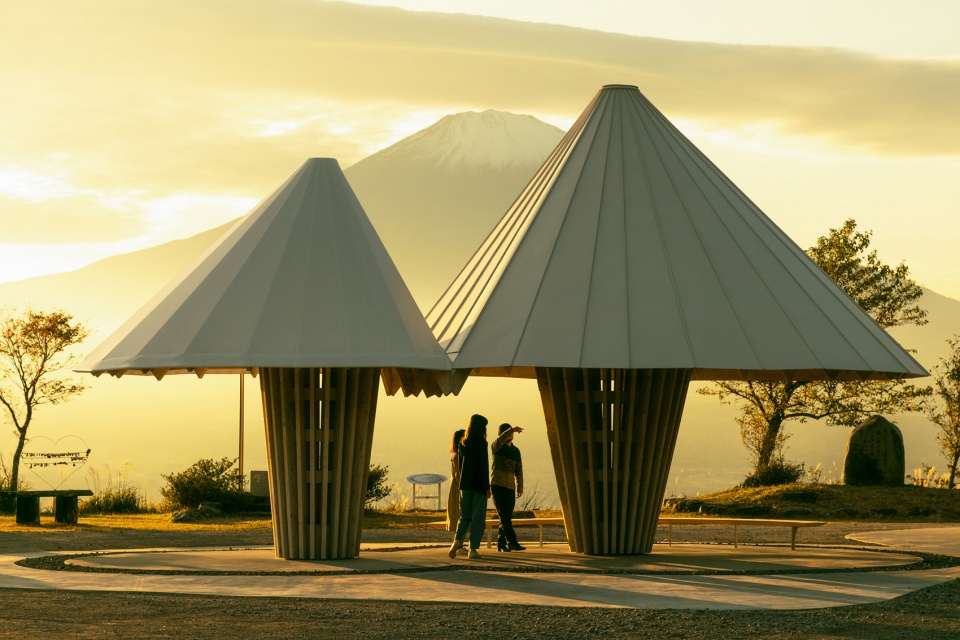 Общественный туалет по проекту Кенго Кумы | Источник: Кавасуми