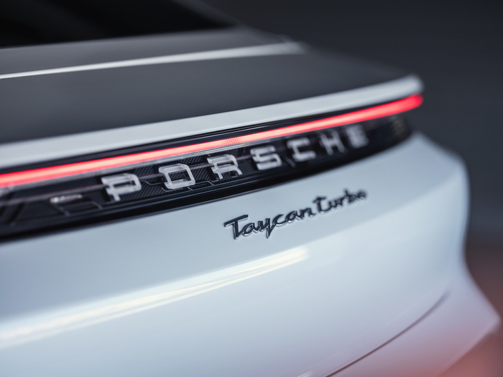 Porsche Taycan — мастер когнитивного диссонанса