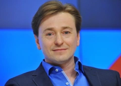 Идеальный пример Безрукова и трагедия Жарикова. Психолог об общении звезд с внебрачными детьми