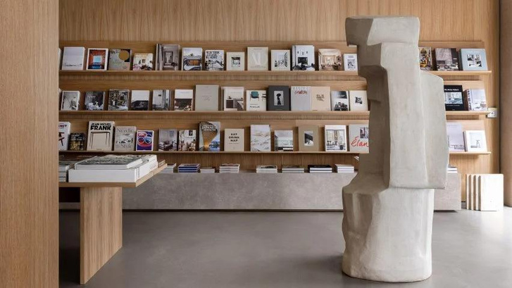 Книжный магазин по проекту Norm Architects в Копенгагене