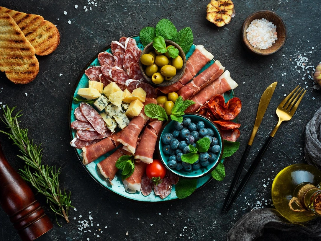 Выбросить сразу: 11 продуктов, которые вызывают целлюлит — и вы их тоже едите | Источник: Shutterstock/Fotodom.ru