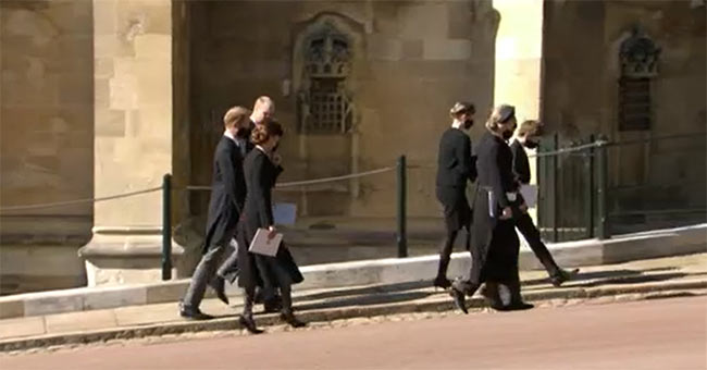 Как это мило: Кейт Миддлтон и принц Гарри провели время за дружеской беседой