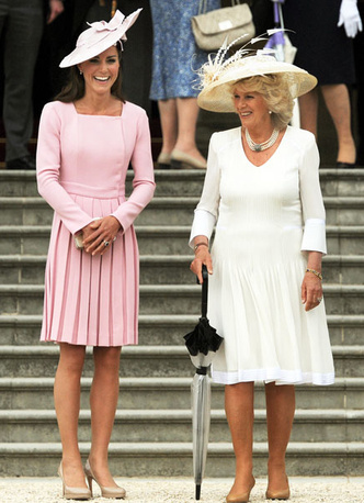 Дырявые ботинки: члены королевской семьи, которые годами носят вещи