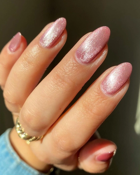 Velvet nails: идеальный сияющий маникюр на лето