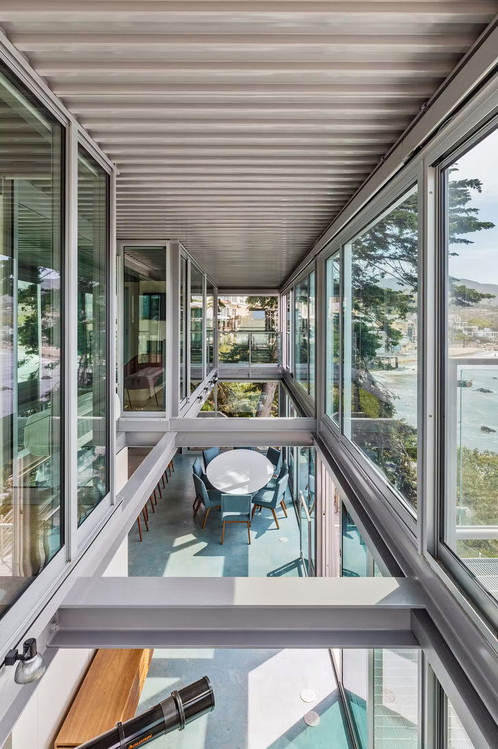 Дом с панорамными окнами в Малибу по проекту Пьера Кенига