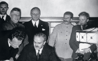 Сделка с дьяволом: как СССР подписал самые спорные документы в отечественной истории