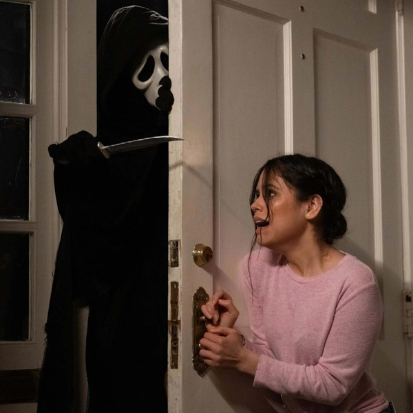«Крик»: Дженна Ортега собрала идеальный плейлист для культового фильма ужасов