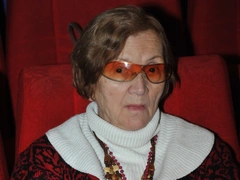 Увез неизвестный мужчина: как 88-летняя звезда «Служебного романа» Инна Выходцева оказалась в доме престарелых