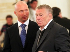 Жили по разные стороны океана: что поссорило Владимира Жириновского с любимым сыном