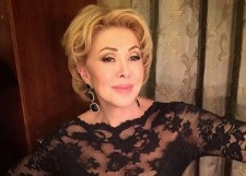 62-летняя Любовь Успенская продемонстрировала чудеса растяжки