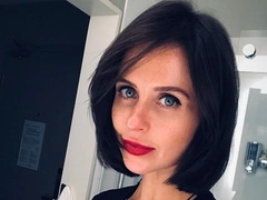#Пацанчик: Мирослава Карпович продемонстрировала свою самую короткую стрижку