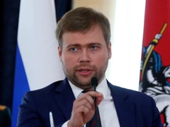 Внука Зюганова на Infiniti задержали — он не заплатил за бензин