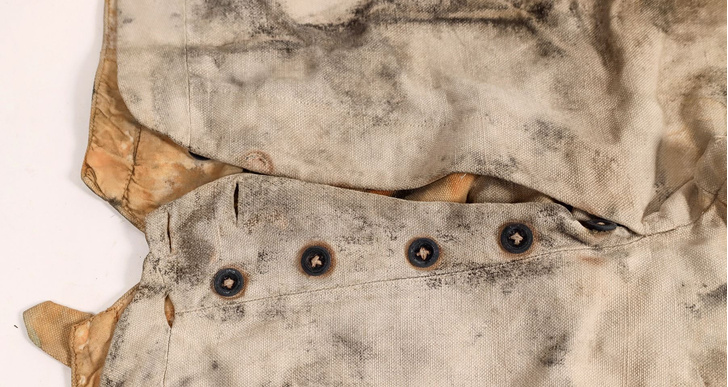 На аукционе продали джинсы 1850-х годов — самые старые в мире. Угадайте, сколько за них заплатили