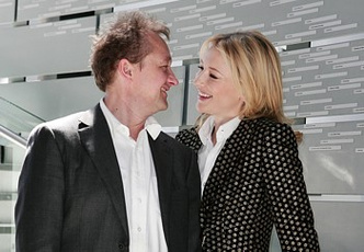 Актриса Кейт Бланшетт (Cate Blanchett) и ее муж Эндрю Аптон (Andrew Upton) в качестве арт-директоров «Sydney Theatre» на открытии нового театрального сезона, Сидней, Австралия.
