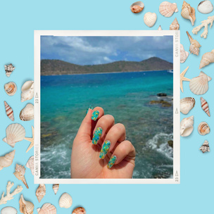 Маникюр на море: лучшие варианты пляжных ногтей