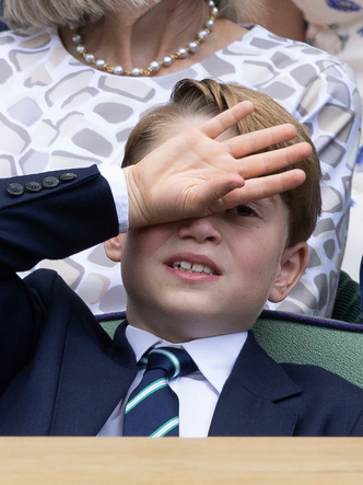 20 фото монарших детей, которые ведут себя явно не по-королевски
