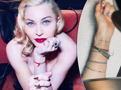Первая пошла! Мадонна в 62 года набила себе татуировку