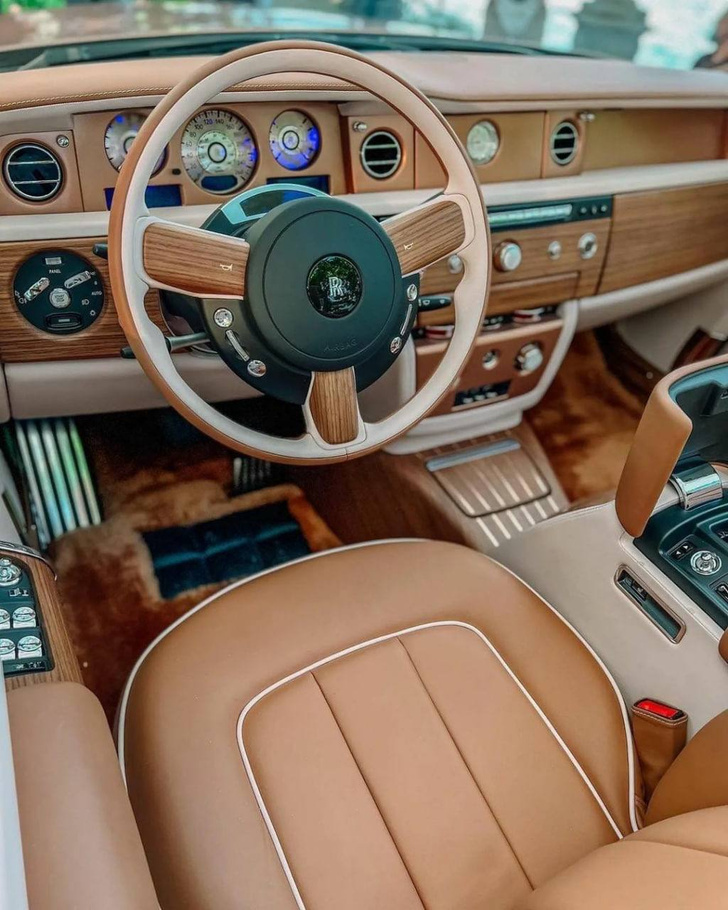 Rolls-Royce Boat Tail — самый дорогой автомобиль в мире за 2 миллиарда рублей, на который стоит очередь