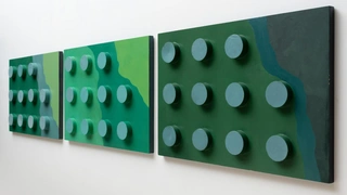 «Четкие контуры»: выставка в галерее Алины Пинской