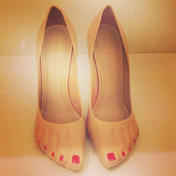 Необычная обувь бренда Celine полюбилась Водонаевой, она не смогла устоять