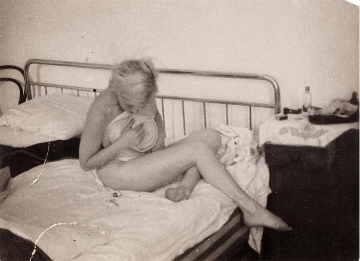 Обнаженная в шляпе: неизвестные смелые фото советской кинодивы Любови Орловой ушли с молотка