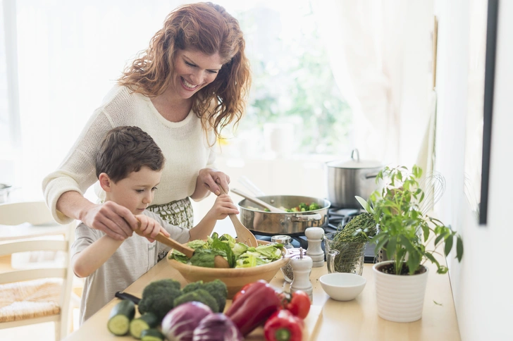 Орехи и злаковые каши - это полезные продукты от которых дети быстро набирают вес