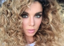 Анна Седокова после расставания с любимым занялась самообразованием