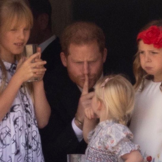 «Дядюшка и тетушка Netflix»: как королевская семья встретила принца Гарри и Меган Маркл спустя 2 года?