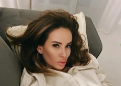 Айза Анохина мучается от ужасных последствий пластики