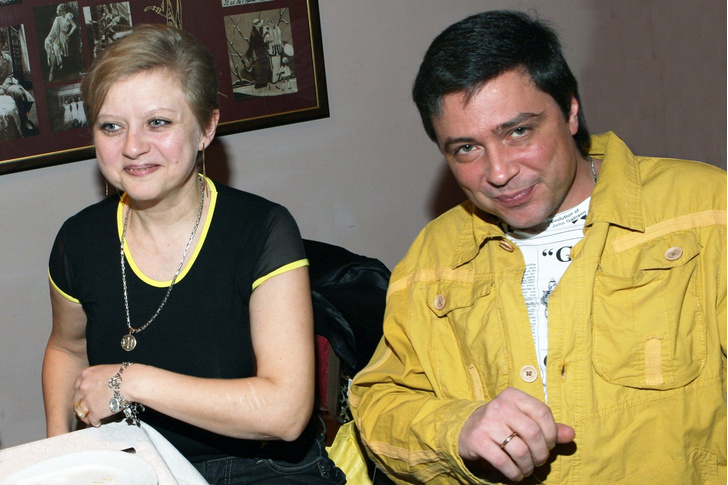 Увел «невесту» у Бари Алибасова, женился на ней и спас от рака. Любовь, которую Владимир Асимов годами держал в тайне
