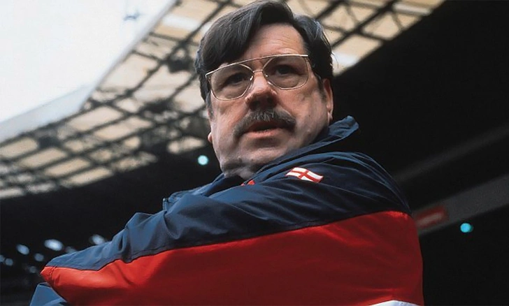 Кадр из кинофильма Mike Bassett: England Manager