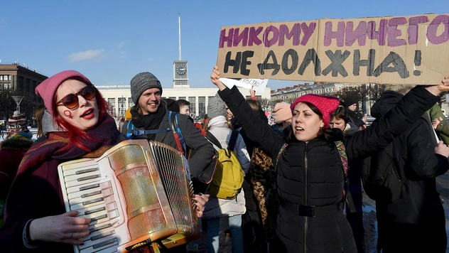 В Роскомнадзоре предложили признать радикальный феминизм и чайлд-фри экстремизмом