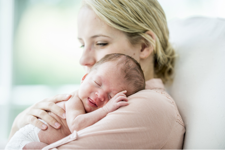 10 эффективных способов успокоить плачущего малыша