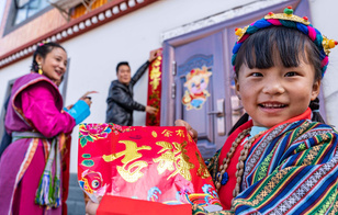 До 5 лет — как к царю, до 10 — как к рабу: как воспитывают детей в Тибете