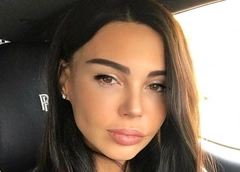 Оксана Самойлова выписалась из роддома