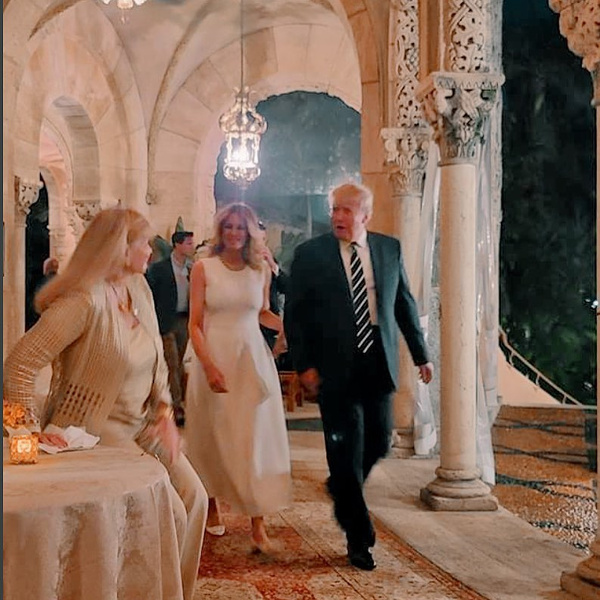 Королева бала: Мелания Трамп на гала-вечере — в роскошном платье и под руку с мужем