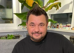 Сергей Жуков: «Вот ты, полный гормонов, смотришь в зал, ищешь 18-летнюю девчонку, но их нет»