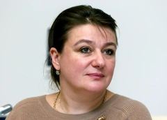 Анастасия Мельникова: «Я постарела и растолстела. Пластику делать не стану – пусть будет обезьянье лицо»