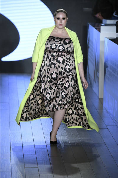 Ким Кардашьян, Алессандра Амбросио и другие звезды поздравили Серену Уильямс с ее первым показом на Неделе моды в Нью-Йорке