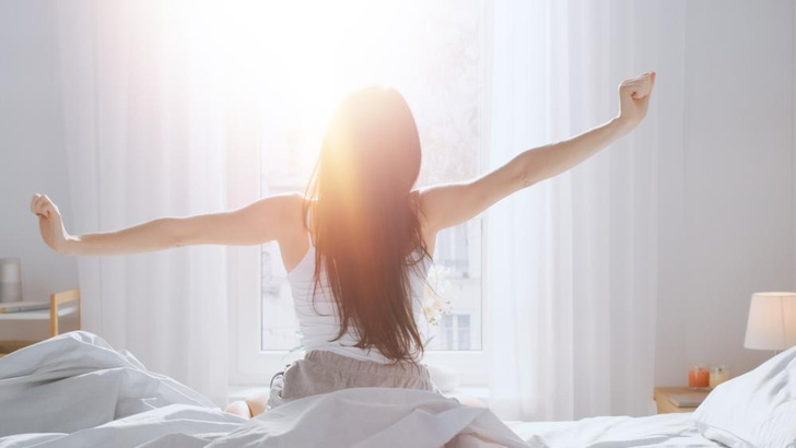 Как поднять себе настроение: 7 вещей, которые психологи сами делают по утрам