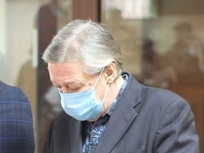 Звезды соболезнуют Михаилу Ефремову, которого приговорили к тюремному сроку