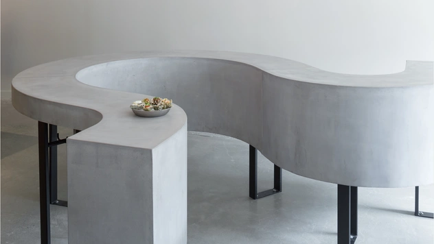 Бетонный бар ShuckShuck в Ванкувере