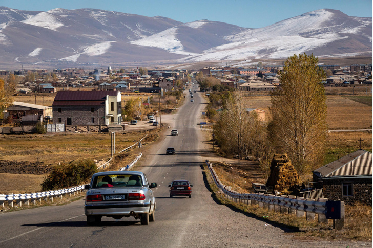 Путешествие в один конец: как переехать в Армению из России