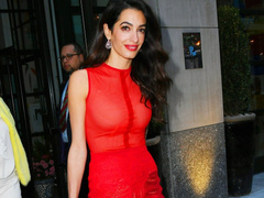 «Голое» платье, леопард и красный: Амаль Клуни знает, как укротить самые сложные тренды