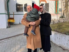«Градус умиления зашкаливает»: счастливая Брухунова и сияющий Петросян с сыном на руках покорили Сеть