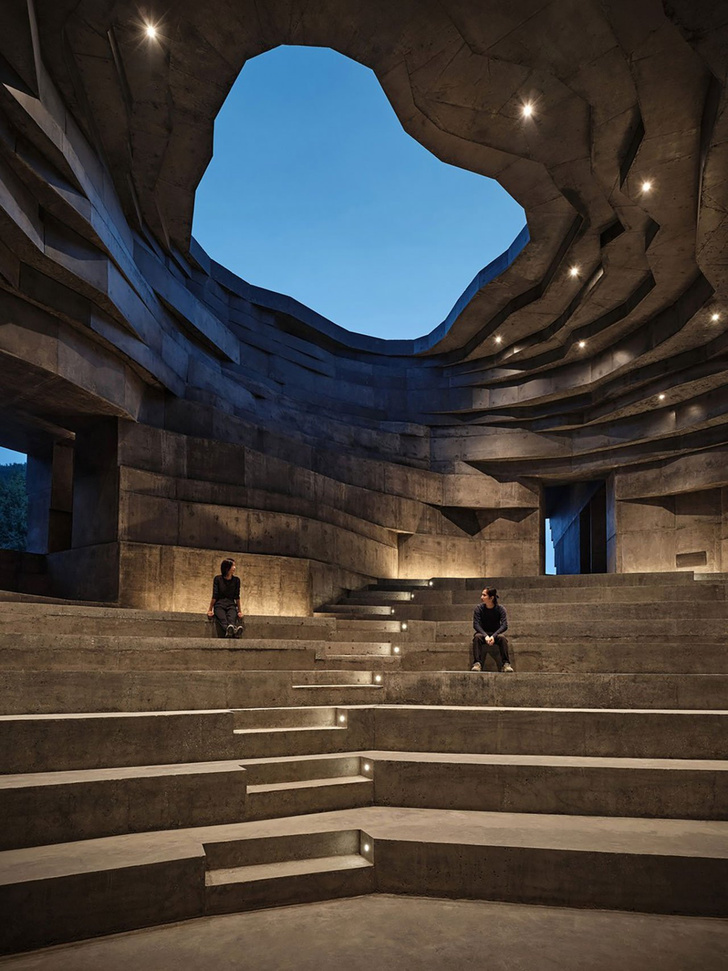 «Часовня звука»: в Китае появился концертный зал в форме скалы