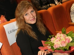 Интрига: Елена Проклова намекнула, что не одна живет в новом доме в Сочи