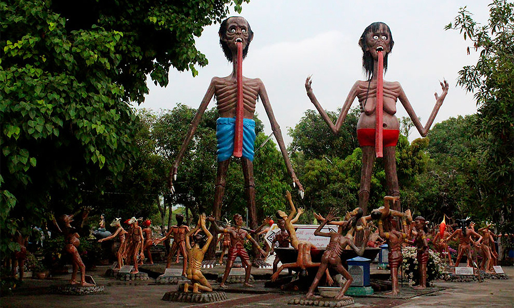 Сказочные фигуры в парке фигур в Тайланде
