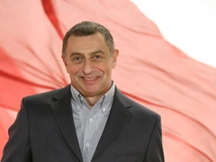В 61 от лимфомы умер Иван, а через 10 лет не стало его сына Владимира. Проклятье семьи Дыховичных