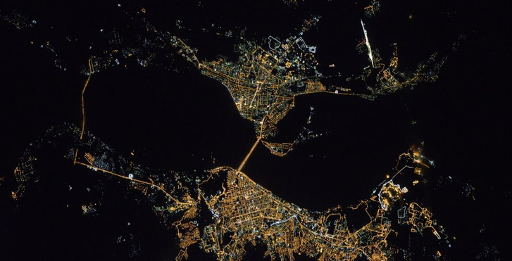 Динозавр, балерина и Змей Горыныч: как российские города выглядят ночью из космоса